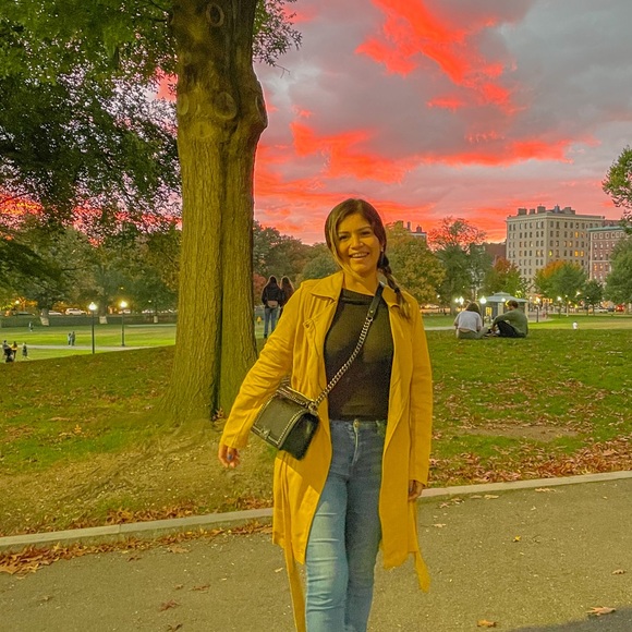 Hello! I’m Dayana 🩵 - Picture 2 of 3